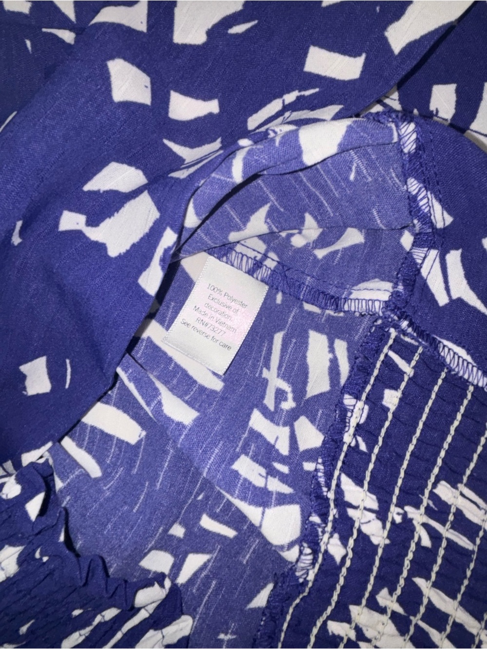 Nine West Blue & White Abstract Faux-Wrap Smocked Waist Top - Size S - Picture 4 of 7
